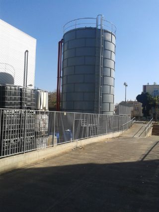 מאגרי מים מפיברגלס 